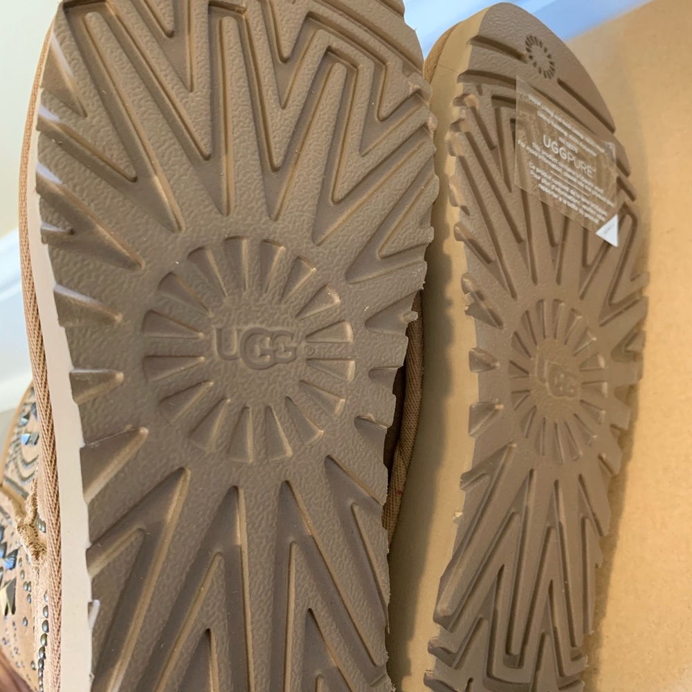 UGG FIORE Deco Studs Chestnut Boots - Picture 5 of 8
